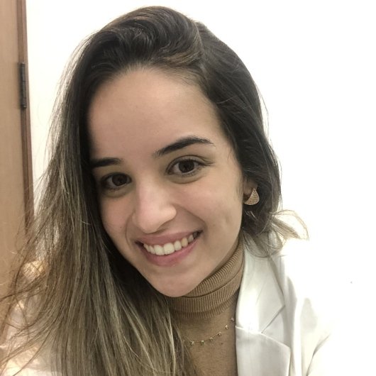 Dra. Thais Carreiro de Morais