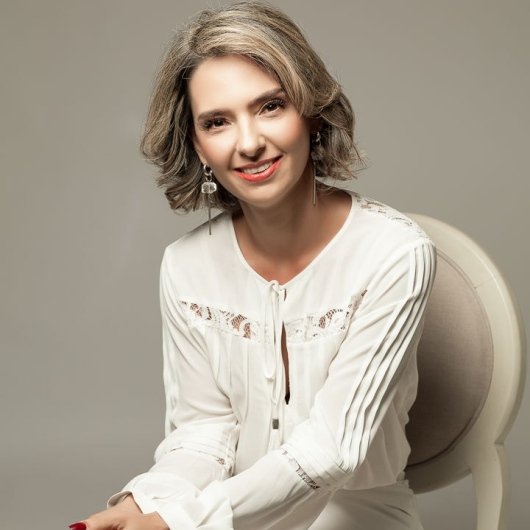 Dra. Renata Martins Fernandes Furtado