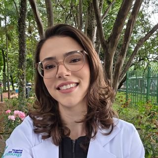 Dra. Laura Martins