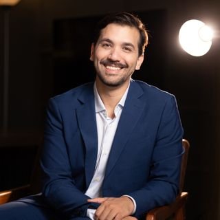 Dr. Marcos Matheus