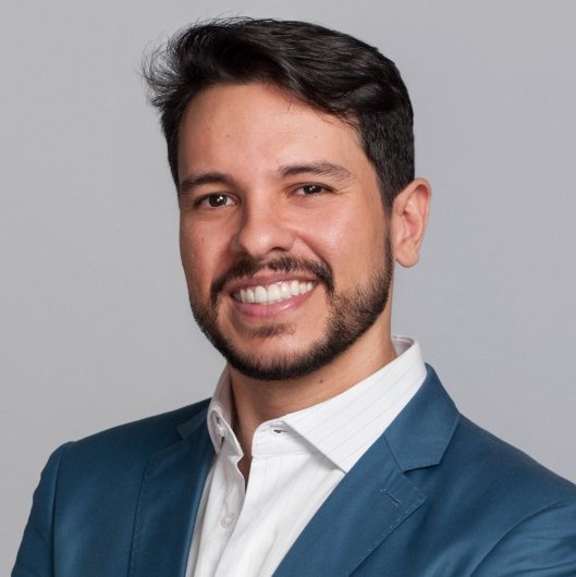 Dr. Delano Freire
