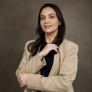 Dra. Naiana Cristina Oliveira