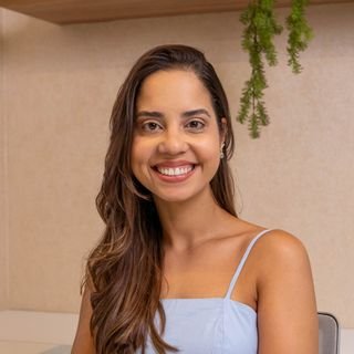 Dra. Ana Claudia Maia