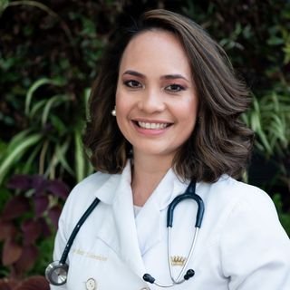 Dra. Beatriz Yuri Shimabukuro Bastos