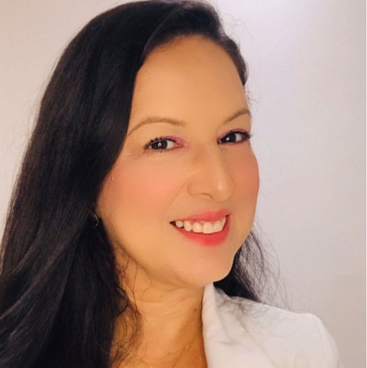 Dra. Andreza Irla