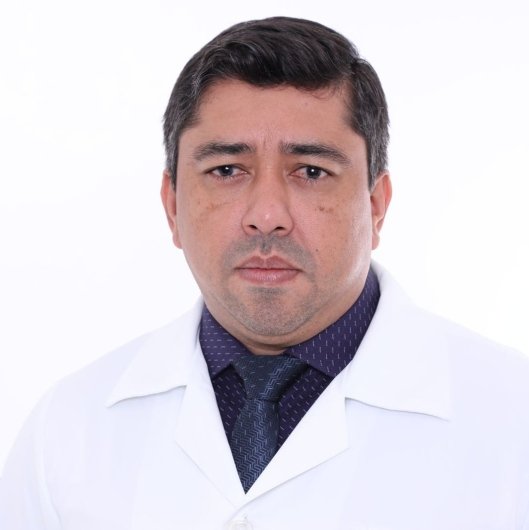 Dr. Vinicius Reis