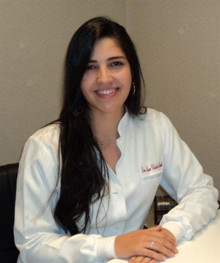 Dra. Ana Cláudia Almeida