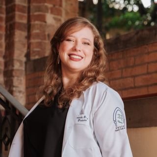 Dra. Amanda Bosio Quinzani