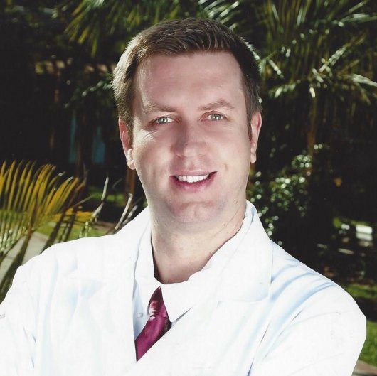 Dr. Fábio Nyland