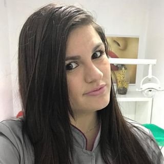 Dra. Danielle Danelucci