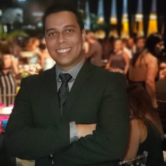 Dr. Rodrigo Soares