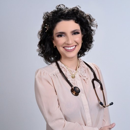Dra. Fernanda Farias