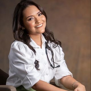 Dra. Bianca Rodrigues Barros Castilho