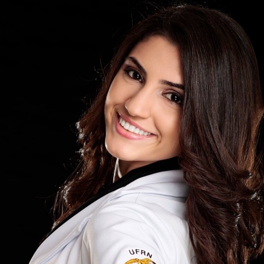 Dra. Flavia Vieira