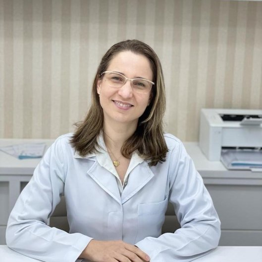 Dra. Renylena Schmidt Lopes