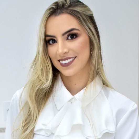 Dra. Amanda Botelho Franco