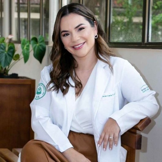 Dra. Ana Carla Lovato