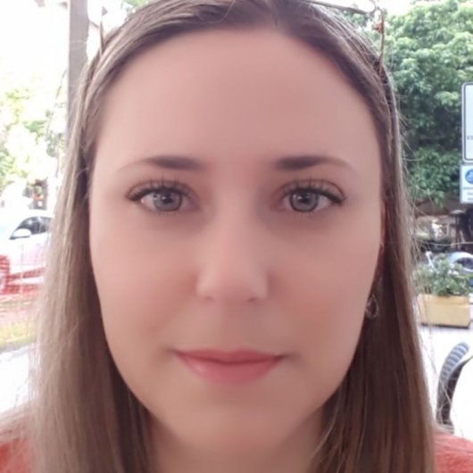 Dra. Caroline Stelmachuk