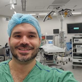 Dr. Carlos Felipe Restrepo