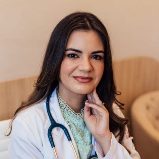 Dra. Nathália Aparecida Hoelzle Lousada Silva