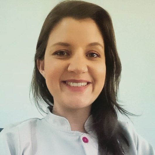 Dra. Cássia Paloma Geib