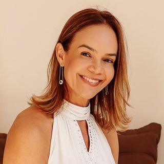 Dra. DANIELA FARIA DE AGUIAR