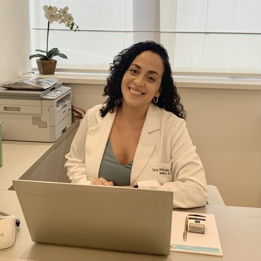 Dra. Priscila Monteiro