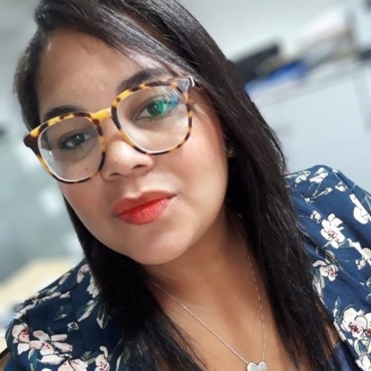Dra. Larisse Elaine Alves Ferraz