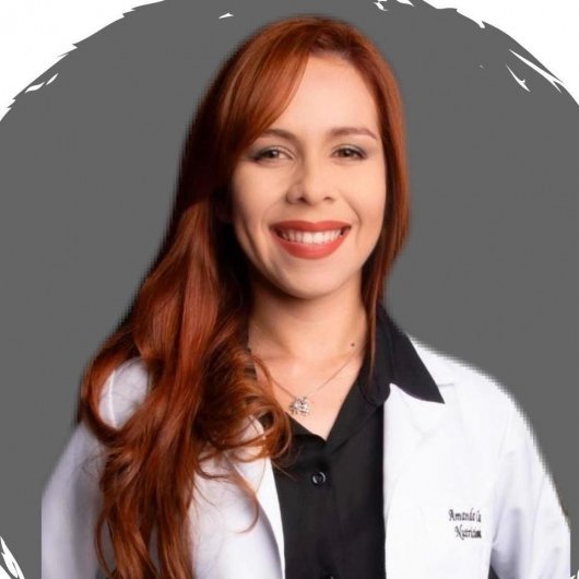 Dra. Amanda Couras