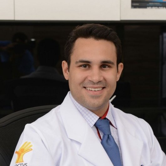 Dr. Max Taylor Mesquita