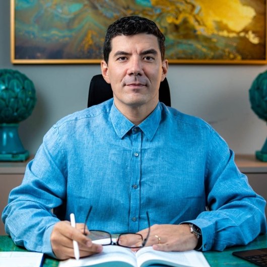 Dr. Maxwell Barreiro