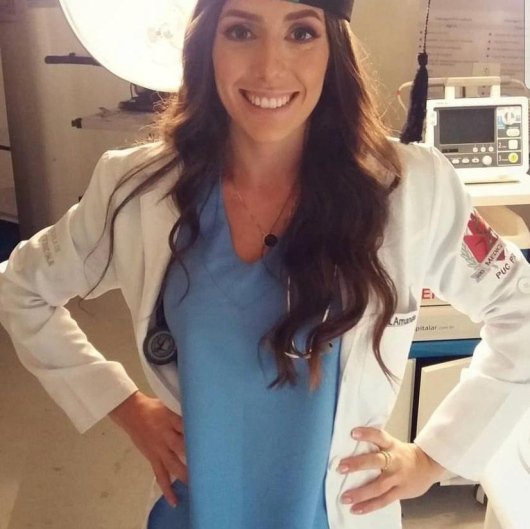 Dra. Amanda Biscaia