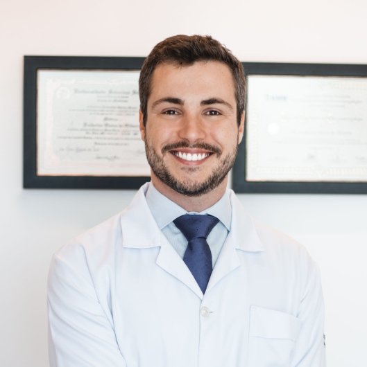 Dr. Frederico Vieira