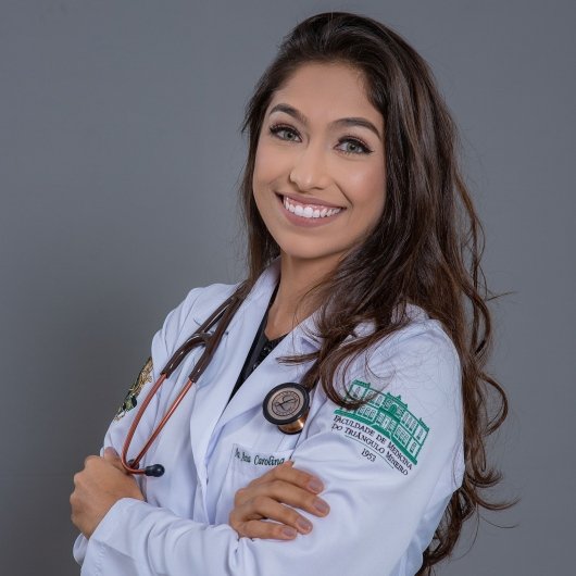 Dra. Ana Carolina Vaz Emanuel