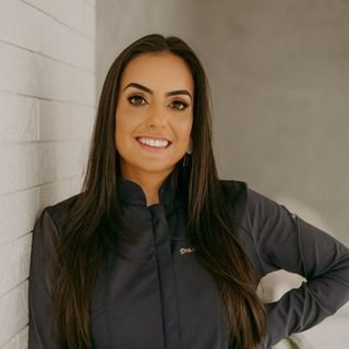 Dra. Carolina Nasser .