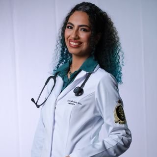Dra. Lívia Da Cunha Alves