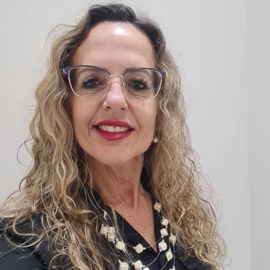 Dra. Cristine Michel Pereira