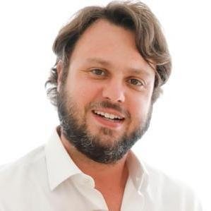 Dr. Lucas Chequi