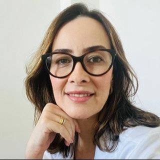 Dra. Renata da Costa Almeida