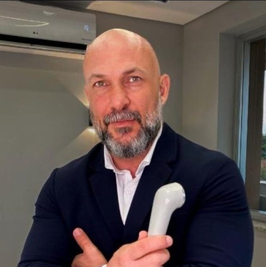 Dr. Felipe Battani