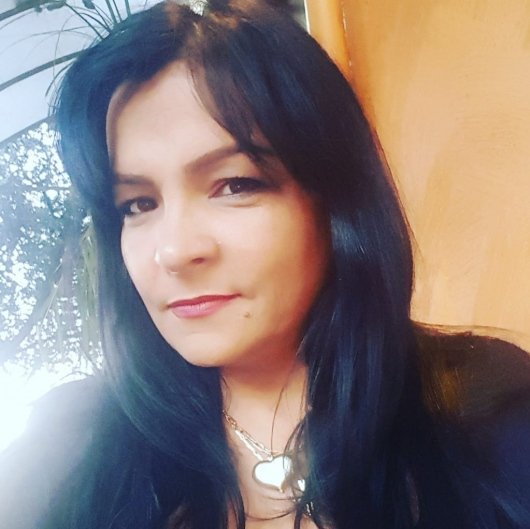 Dra. Cláudia Gimenez