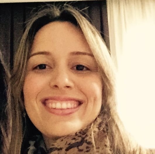 Dra. Aline Regina Nunes Reis