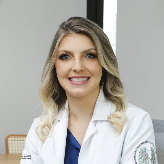 Dra. Bárbara Padilha Aroni