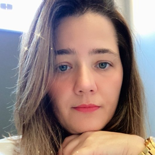 Dra. Kamila Dos Santos Girotto