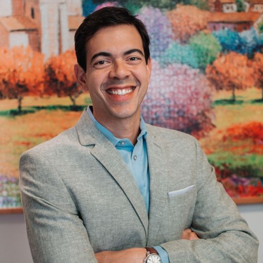 Dr. Daniel Reis