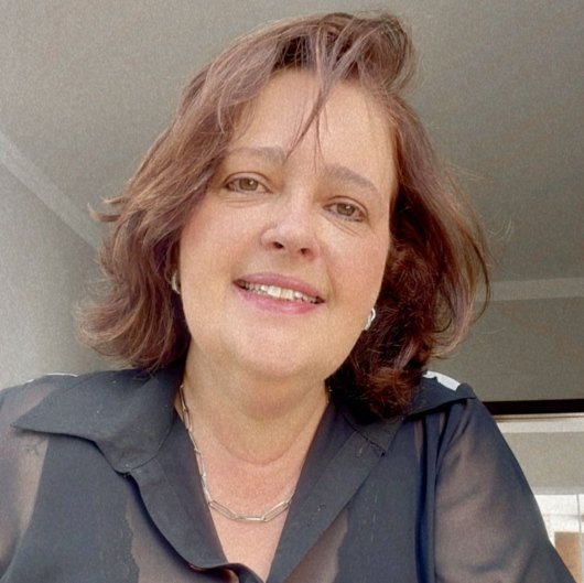 Dra. Simone Crispim