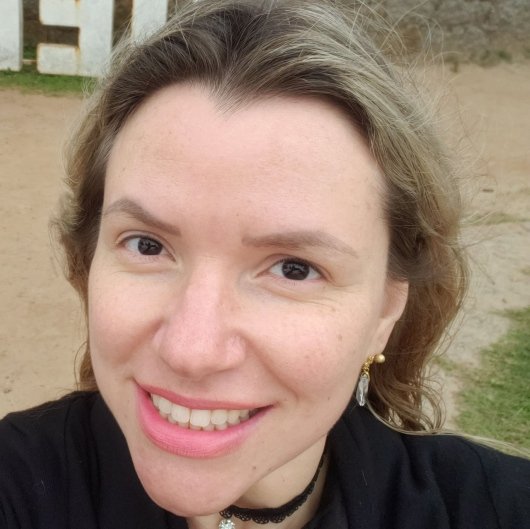 Dra. Patrícia Fernanda Comberlato Zambon