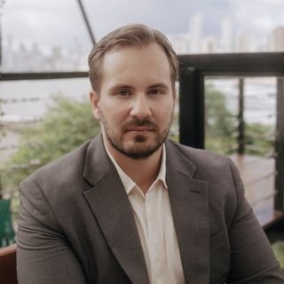 Dr. Marcos Ribeiro Landsmann Junior