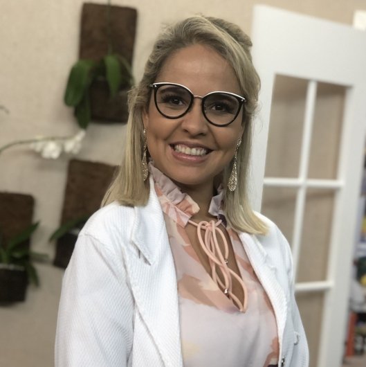 Dra. Renata Domingues de Nóbrega