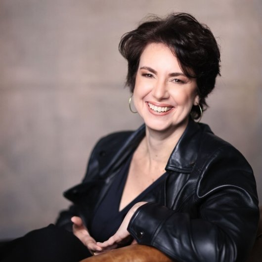 Eliane M. Cebrian
